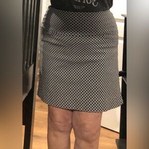 S.C. & CO.  Slenderizing, Black and White Patterned Skort